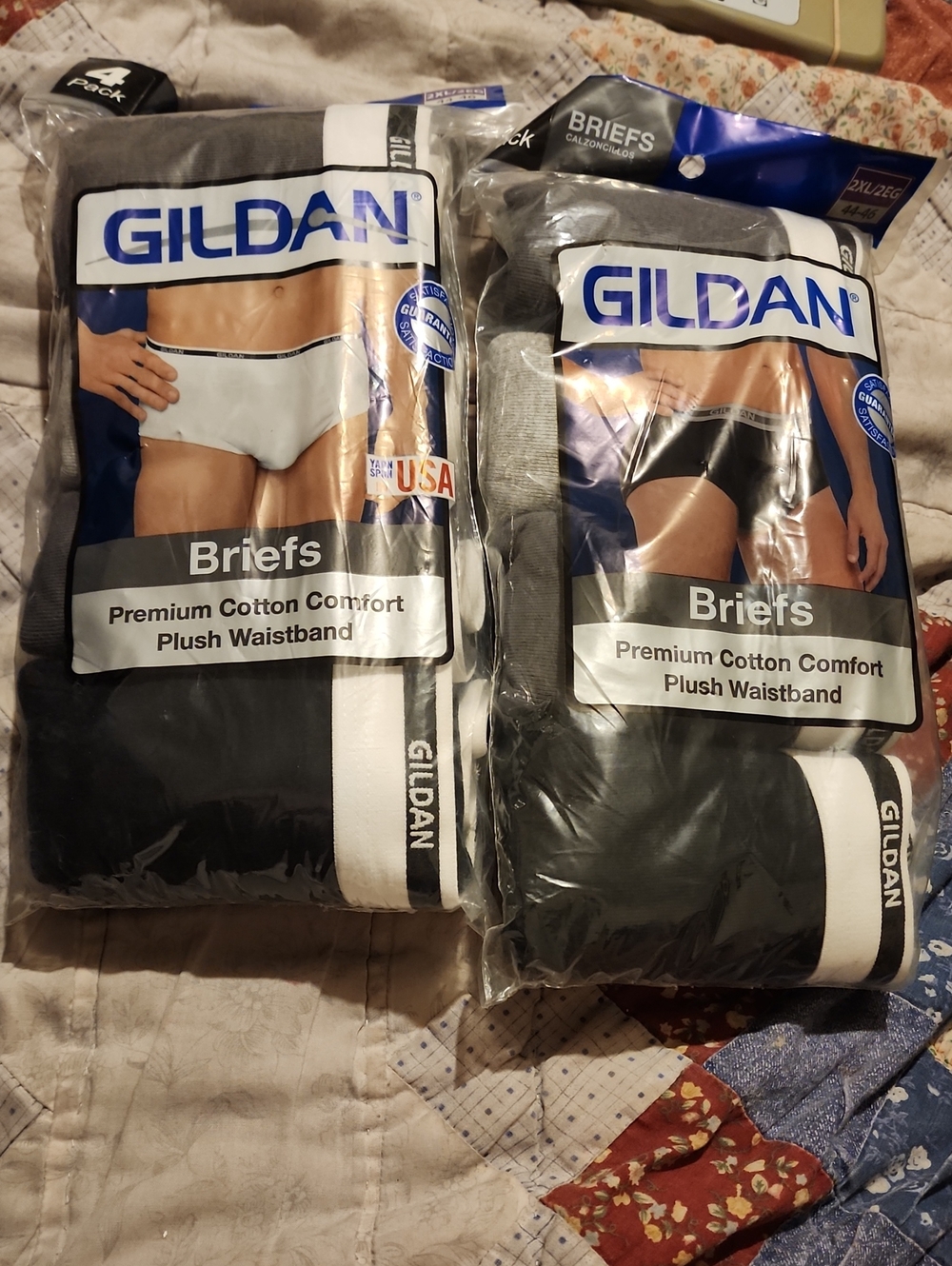 Two Gildan Mens Assorted Briefs 4 Pack 2XL 44-46